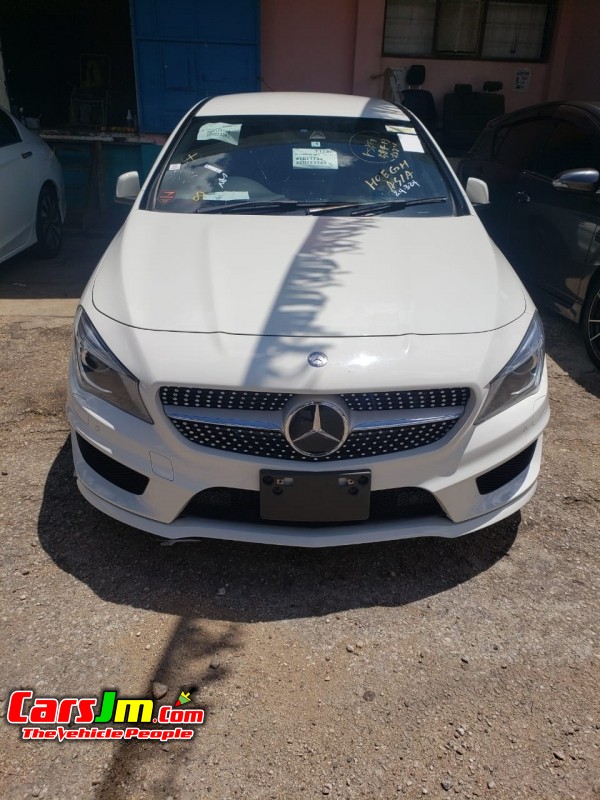 2015 Mercedes Benz C200 image2