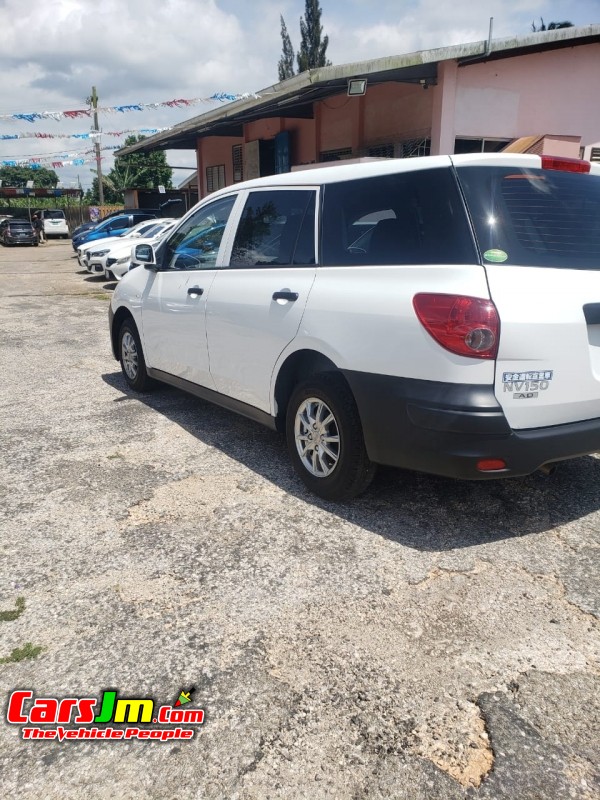 2018 Nissan AD Wagon image3