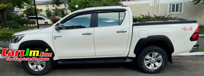 2016 Toyota Hilux Revo image6