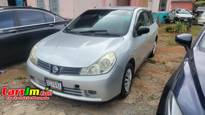 2015 Nissan Wingroad image1