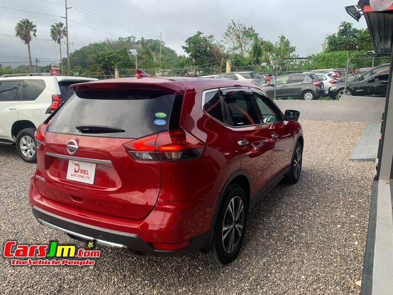 2019 Nissan X-Trail image6