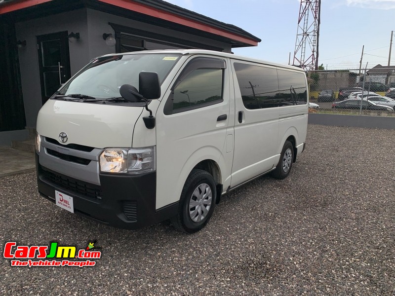 2019 Toyota Hiace image0