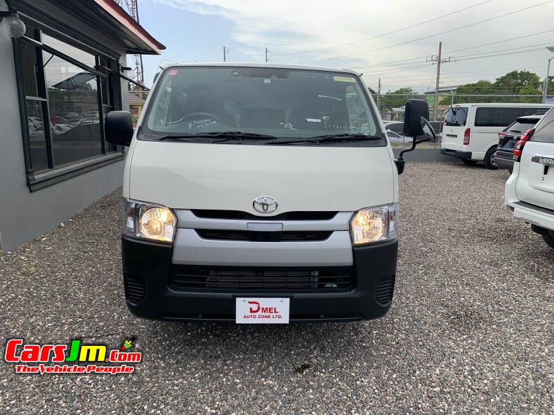 2019 Toyota Hiace image5