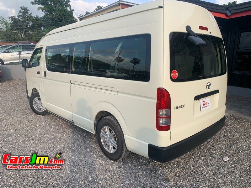 2023 Toyota Hiace image9